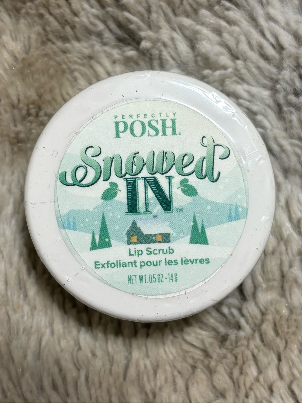 Perfectly posh snowed in lip scrub